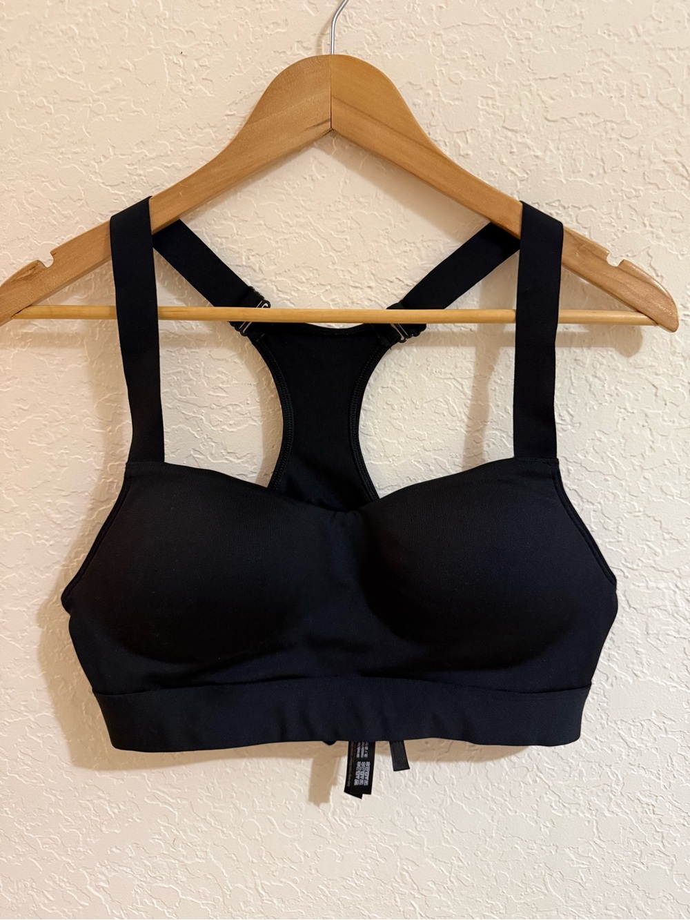 PINK Victoria’s Secret Black Racerback Padded Sports Bra M